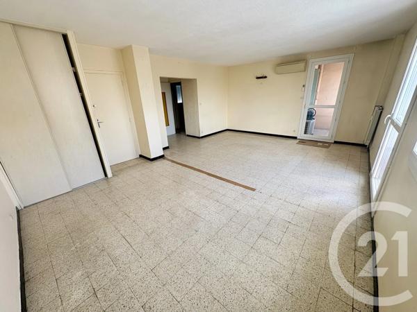 Appartement T5 à vendre  5 pièces - 88,75 m 2   LUNEL  - 34