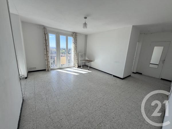 Appartement T5 à vendre  5 pièces - 88,75 m 2   LUNEL  - 34