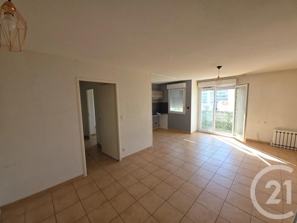 Appartement T5 à vendre  5 pièces - 88,75 m 2   LUNEL  - 34