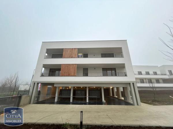 Appartement à louer 3 pièces 61.7m²