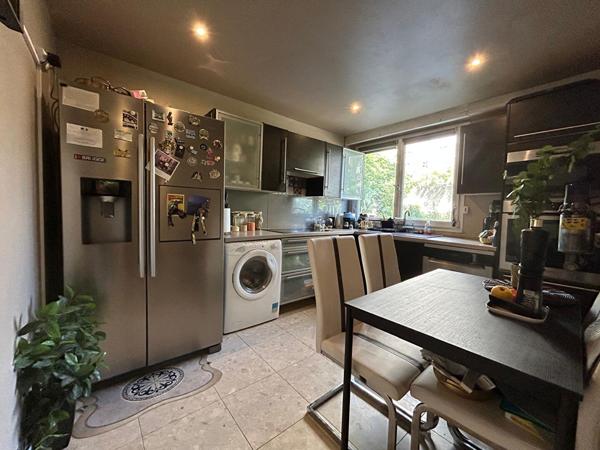 Proche Métro 11 - Appartement 4 pièces