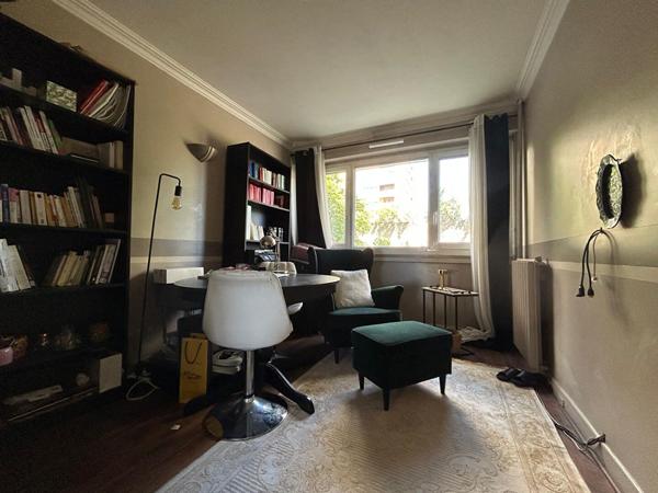 Proche Métro 11 - Appartement 4 pièces