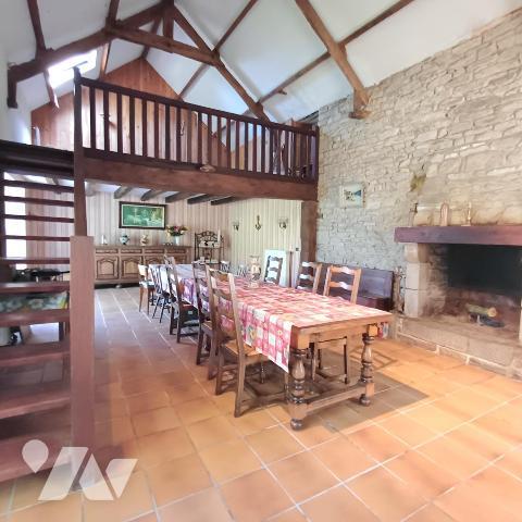 Maison en pierre - Charme et potentiel - Proche centre de Guidel