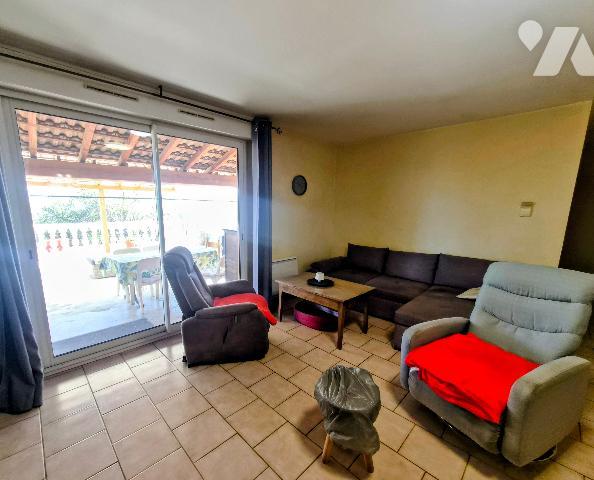 Vidauban – Ensemble immobilier sur 3 450 m² avec maison, piscine, T2 loué et studio indépendant