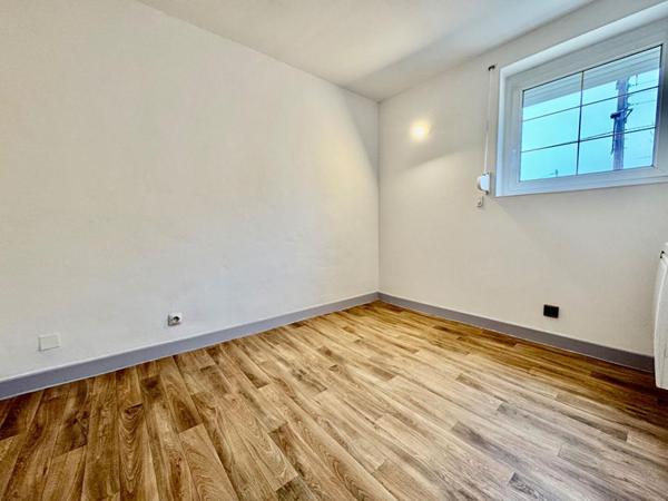 Maison à LONGUEAU  105m2, ( 3 chambres avec possibilité  d'une 4eme) , jardin , cabanon  20m2