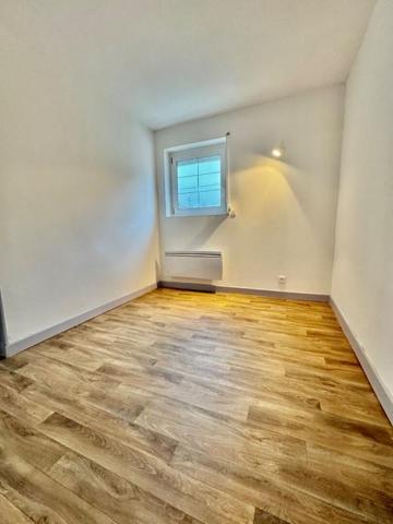 Maison à LONGUEAU  105m2, ( 3 chambres avec possibilité  d'une 4eme) , jardin , cabanon  20m2