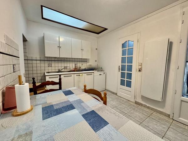Maison à LONGUEAU  105m2, ( 3 chambres avec possibilité  d'une 4eme) , jardin , cabanon  20m2