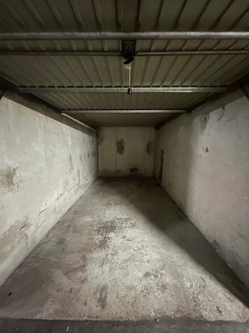 EXCLUSIVITE L'Adresse Garage fermé à vendre