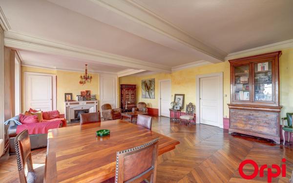 Appartement à vendre    4 pièces • 150,25 m2 Caluire-et-Cuire