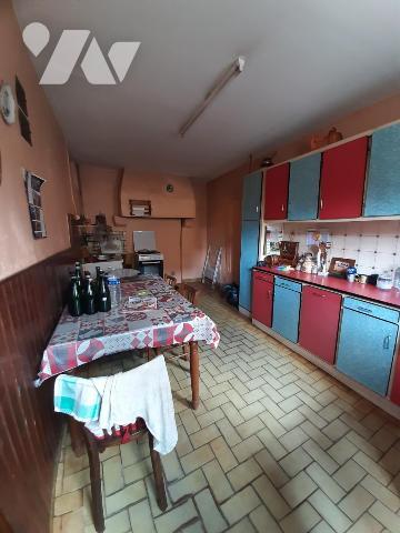 MAISON A VENDRE MEZERAY avec 02ha 67a 37ca.