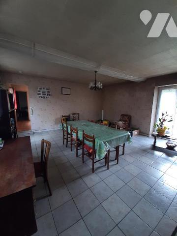 MAISON A VENDRE MEZERAY avec 02ha 67a 37ca.