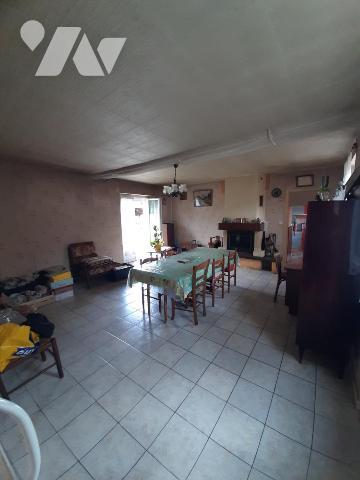 MAISON A VENDRE MEZERAY avec 02ha 67a 37ca.