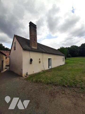 MAISON A VENDRE MEZERAY avec 02ha 67a 37ca.