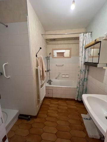 Appartement Guilherand Granges 5 pièce(s) 93 m2, garage, cave