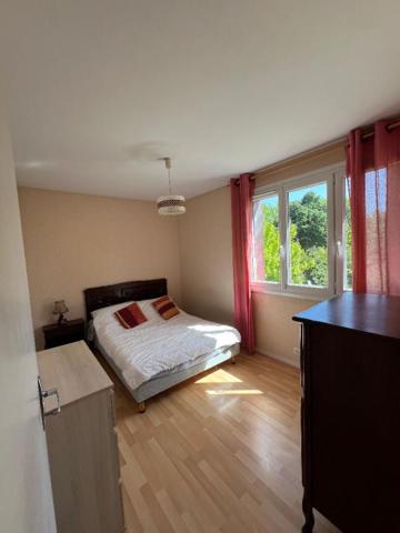 Appartement Guilherand Granges 5 pièce(s) 93 m2, garage, cave