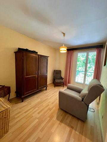 Appartement Guilherand Granges 5 pièce(s) 93 m2, garage, cave