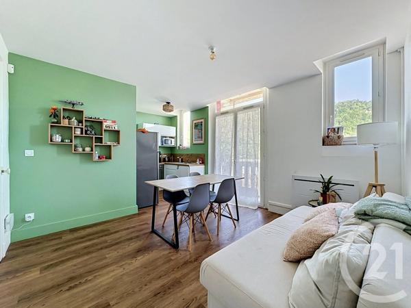 Appartement F3 à vendre  3 pièces - 57 m 2   VIENNE  - 38
