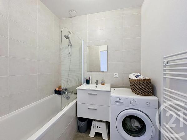Appartement F3 à vendre  3 pièces - 57 m 2   VIENNE  - 38