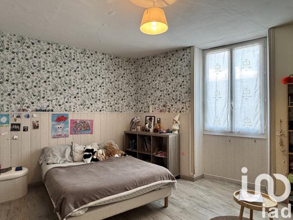 Maison à vendre 9 pièces 219 m² Rouillac