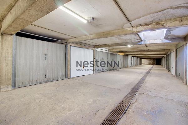 VITROLLES GARAGE EN SOUS SOL RESIDENCE LE ROCHER  de 13,43 M²