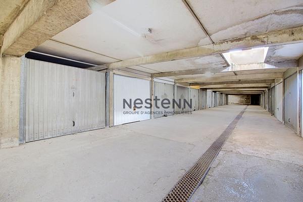 VITROLLES GARAGE EN SOUS SOL RESIDENCE LE ROCHER  de 13,43 M²