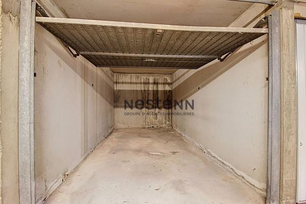 VITROLLES GARAGE EN SOUS SOL RESIDENCE LE ROCHER  de 13,43 M²