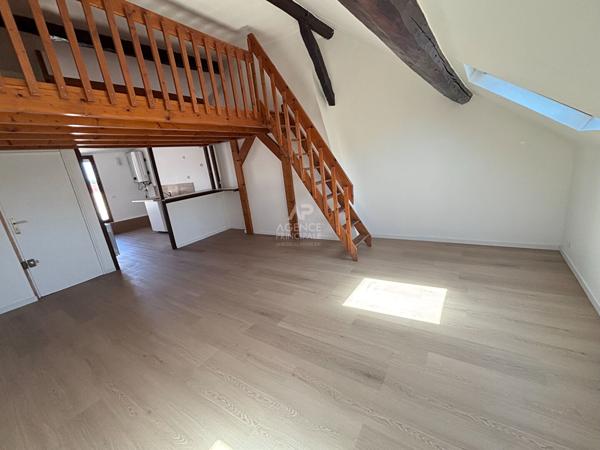 Appartement Saint Ouen L Aumone 1 pièce(s) 34 m2 139 000 € **  - Référence  11296