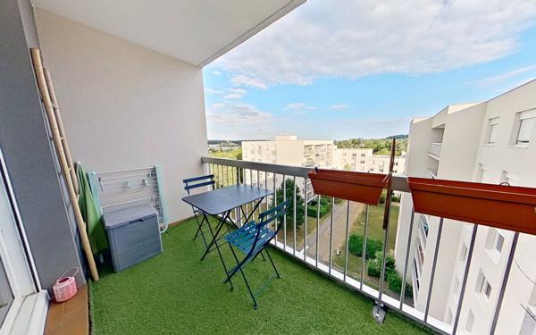 Appartement à vendre    4 pièces • 83 m2 Francheville