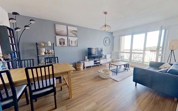 Appartement à vendre    4 pièces • 83 m2 Francheville