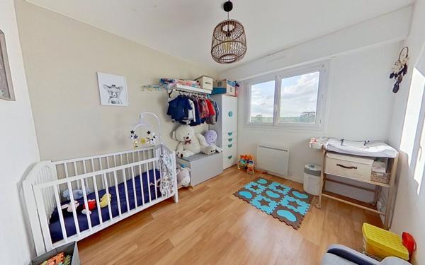 Appartement à vendre    4 pièces • 83 m2 Francheville