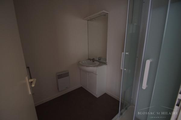 Buxerolles appartement 2 pièce(s) 37.46 avec parking