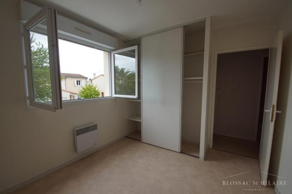 Buxerolles appartement 2 pièce(s) 37.46 avec parking