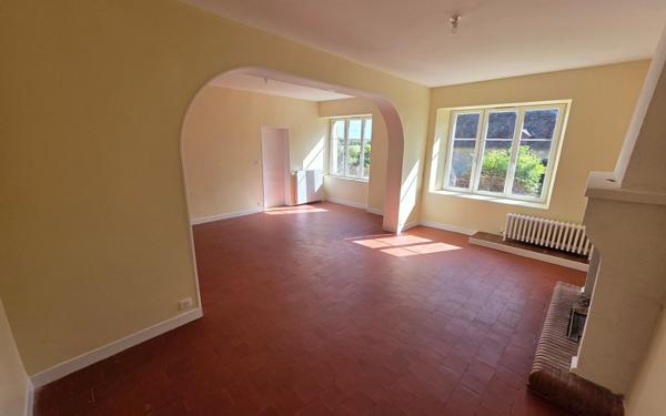 Maison à louer    4 pièces • 163 m2 Contilly