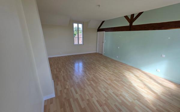 Maison à louer    4 pièces • 163 m2 Contilly