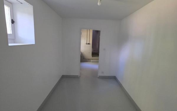 Maison à louer    4 pièces • 163 m2 Contilly