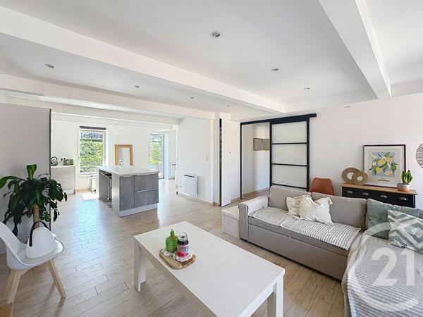 Appartement T4 à vendre  4 pièces - 105,51 m 2   LE PUY EN VELAY  - 43