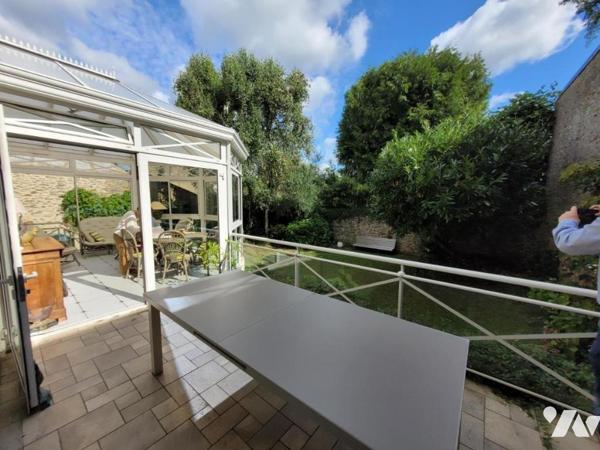 BORD DE MAYENNE - MAISON DE VILLE