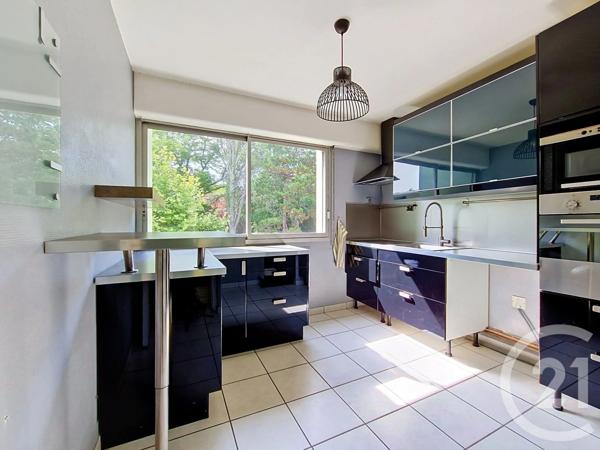 Appartement T4 à vendre  4 pièces - 96,92 m 2   CLERMONT FERRAND  - 63
