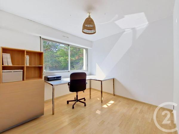 Appartement T4 à vendre  4 pièces - 96,92 m 2   CLERMONT FERRAND  - 63