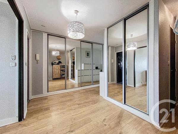 Appartement F4 à vendre  4 pièces - 98,50 m2 LE MEE SUR SEINE - 77