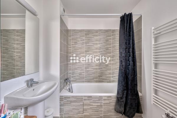 Maison 4 pièces - 82 m² Exclusivité efficity