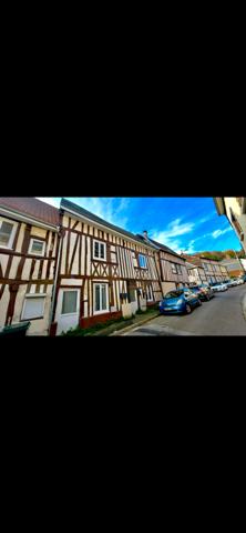 Rouen (76000) immeuble de rapport loué par association d'état