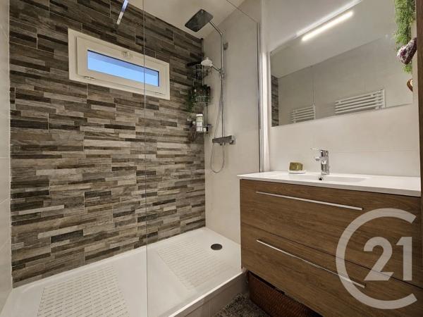 Appartement T4 à vendre  4 pièces - 103,24 m 2   AIX LES BAINS  - 73