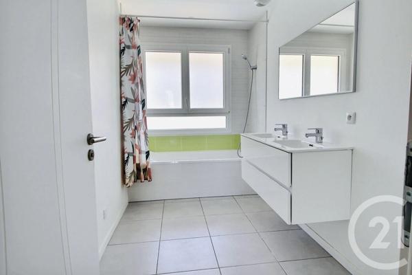 Maison à vendre  5 pièces - 121,76 m 2   PUBLIER  - 74