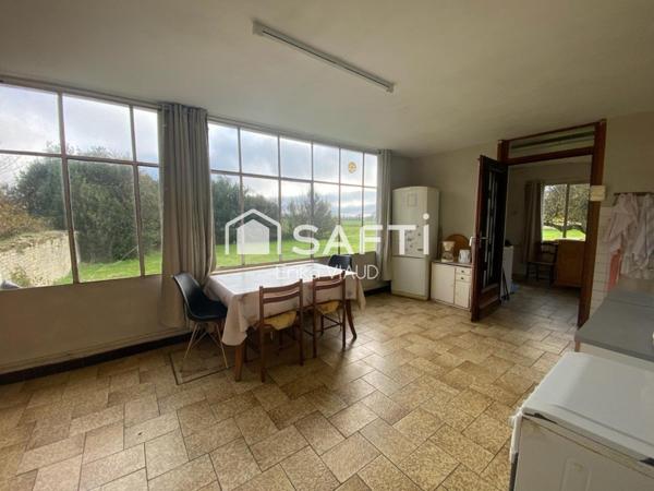 Maison et ses multiples dépendances sur 3700 m² cadastrés