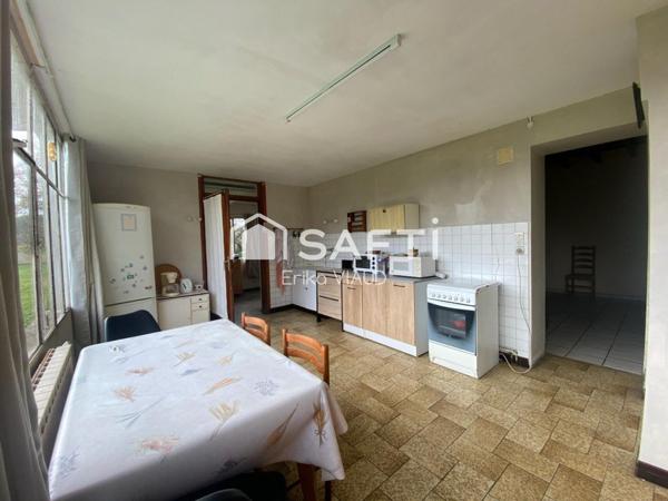 Maison et ses multiples dépendances sur 3700 m² cadastrés