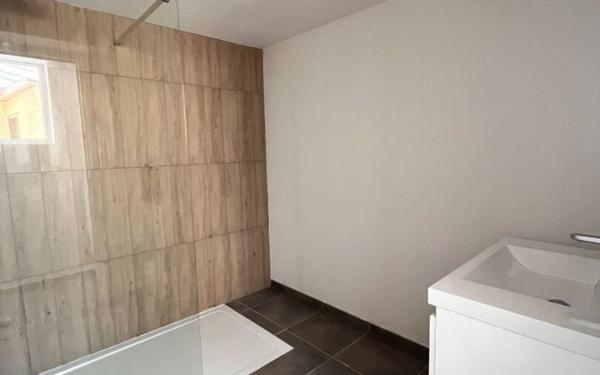 Maison à louer    4 pièces •  Wattrelos