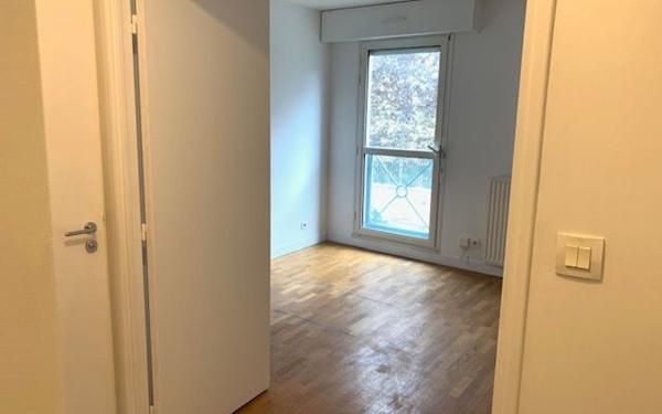 Appartement à louer    1 pièce • 19 m2 Châtillon