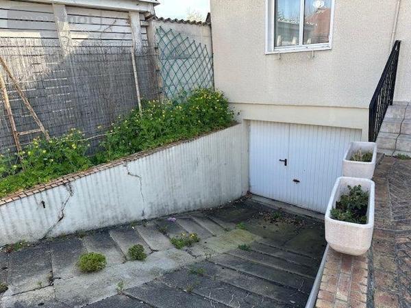 Maison à vendre à Bondy en Seine-Saint-Denis (93140), ref : M208   
SUD