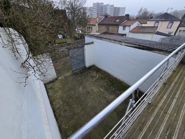 Maison à vendre 8 pièces LA ROCHE SUR YON (85)
